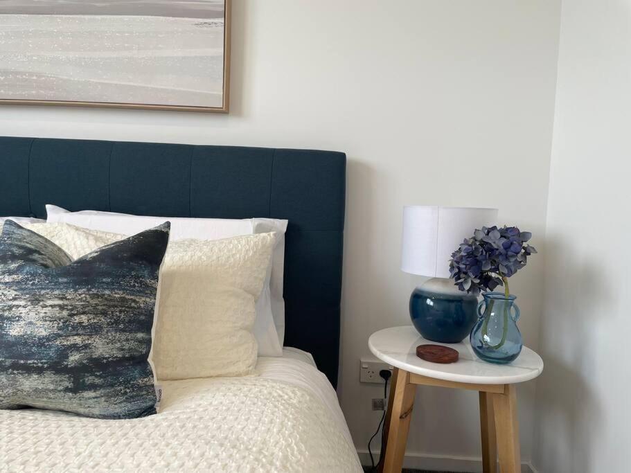 Parkside Retreat - 3 Beds -sleeps 6 Near Westfield * Christchurch