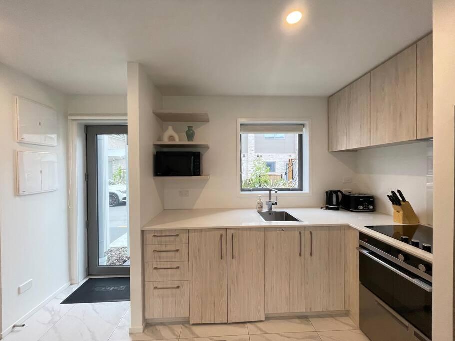 Parkside Retreat - 3 Beds -sleeps 6 Near Westfield Casa de férias *